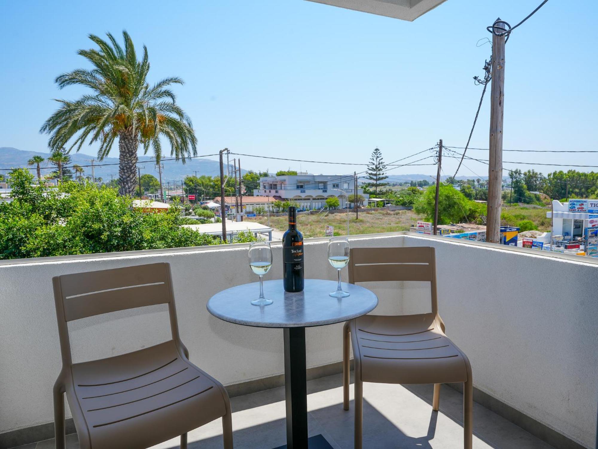 Отель Seaside Marmari Экстерьер фото
