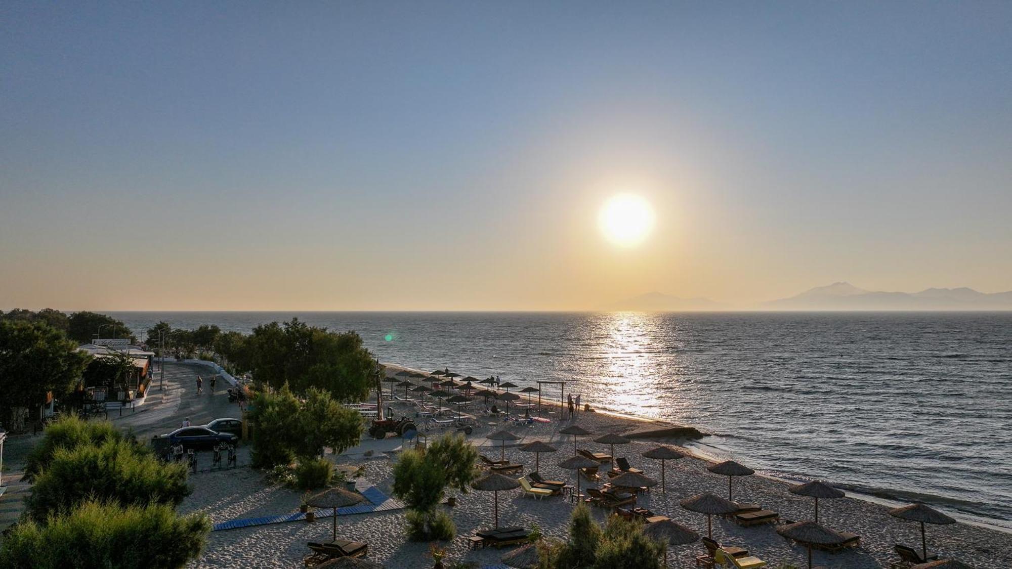 Отель Seaside Marmari Экстерьер фото